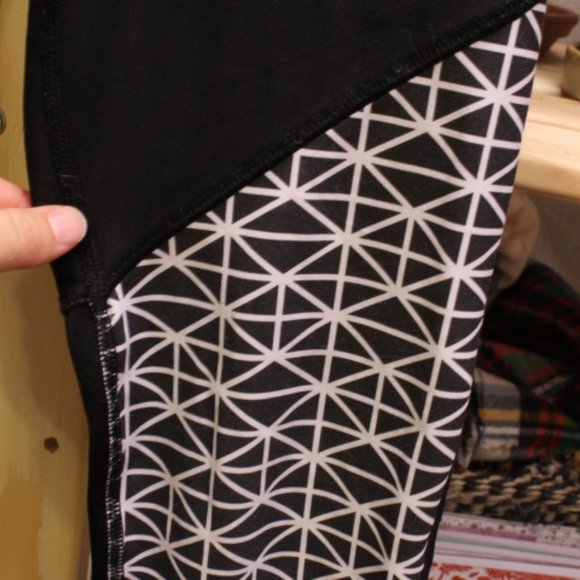 Under Armour Leggings - Picture 2 of 3
